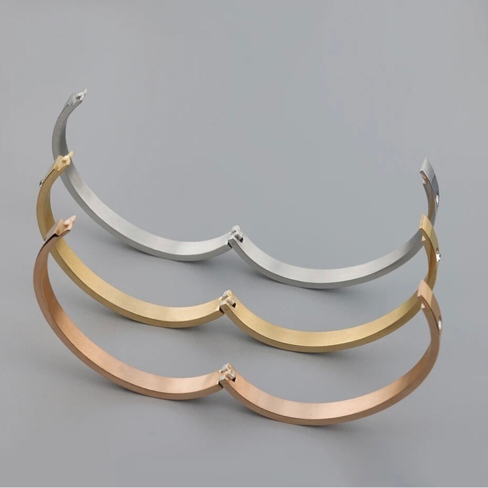 18K Gold Diamond Full Drill Love Inspired Bracelet Bangle Cuff No Fade Stackable - Picture 4 of 11